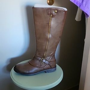 Beartraps knee-high boots. Size 9 US saddle tan brown.